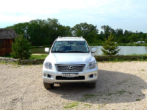 Lexus LX 570 - роскошный автомобиль Lexus LX 570 - роскошный автомобиль