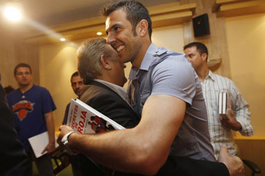 Марчена перешёл в "Вильярреал" Марчена перешёл в "Вильярреал"