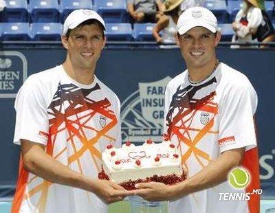 Боб и Майк Брайан