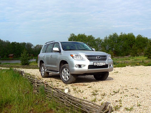 Lexus LX 570 - роскошный автомобиль Lexus LX 570 - роскошный автомобиль