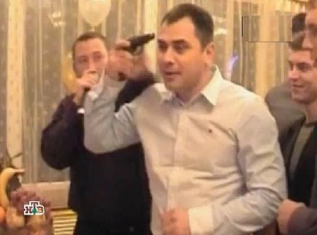 Гость застрелился на глазах молодоженов Гость застрелился на глазах молодоженов